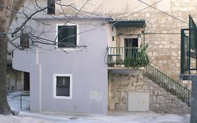 Apartments With A Parking Space Omis - 4327