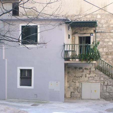 Apartments With A Parking Space Omis - 4327 Exteriér fotografie